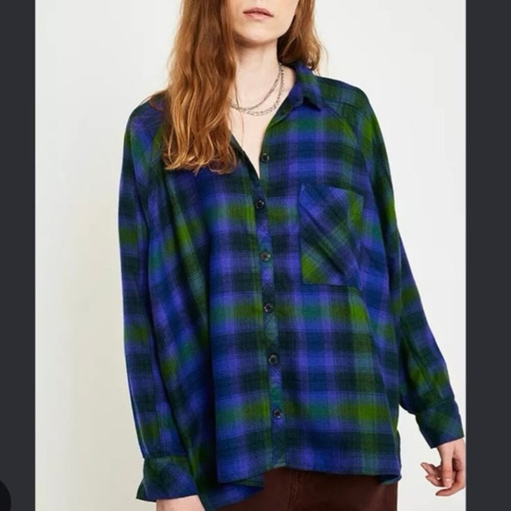 BDG by Urban Outfitters Brendan drapey flannel button-down shirt Size M